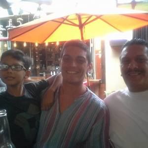 Meet your Posher, Carlos